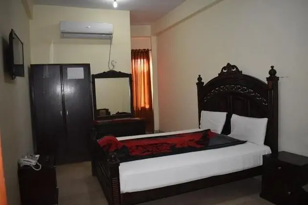 Standard Tek Büyük Yataklı Oda