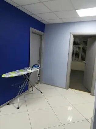 Tek Büyük Yataklı Oda, Penceresiz