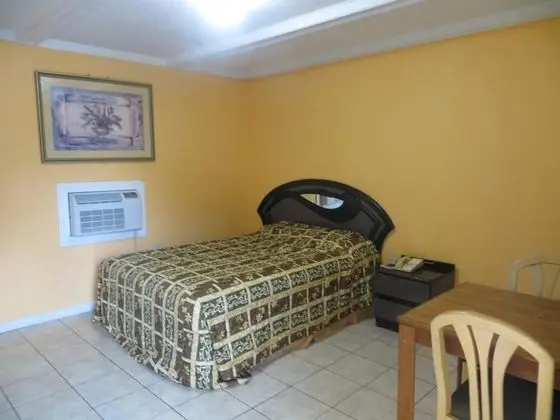 Standard Oda, 1 Büyük (Queen) Boy Yatak, Sigara İçilebilir