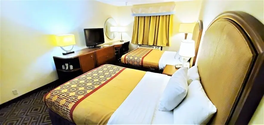 Oda, 2 Büyük (Queen) Boy Yatak, Sigara İçilmez