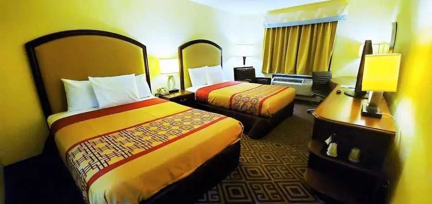 Oda, 2 Büyük (Queen) Boy Yatak, Sigara İçilmez