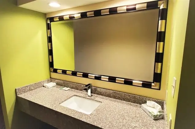 Süit, 1 En Büyük (King) Boy Yatak ve Çekyat, Sigara İçilmez