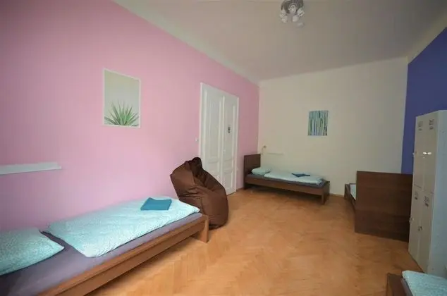 Classic Üç Kişilik Oda, 3 Tek Kişilik Yatak, Avlu Manzaralı (209)