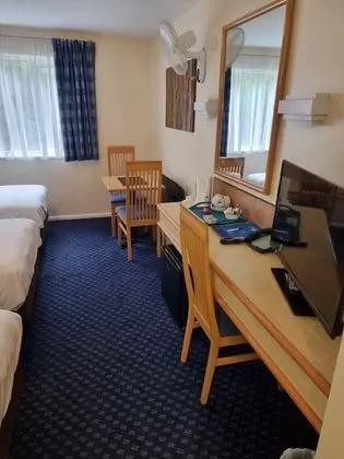 Classic Üç Kişilik Oda (3 Single Beds)