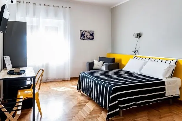 City Üç Kişilik Oda