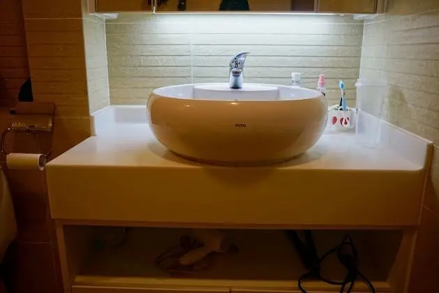 Comfort Ortak Ranzalı Oda, Sadece kadınlar için, Kişiye Özel Havuzlu, Şehir Manzaralı
