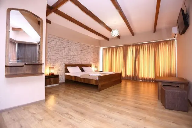 Deluxe Tek Büyük Yataklı Oda, Balkon