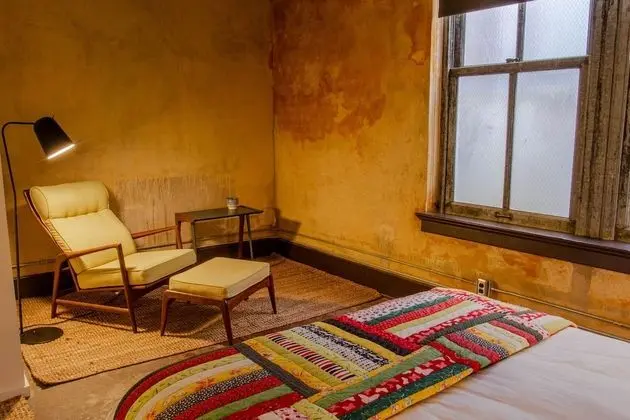 Family Oda, Birden Çok Yatak, Sigara İçilmez