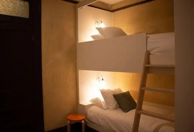 Family Oda, Birden Çok Yatak, Sigara İçilmez