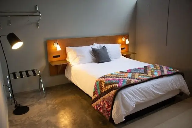 Traditional Oda, 1 Büyük (Queen) Boy Yatak, Engellilere Uygun, Sigara İçilmez