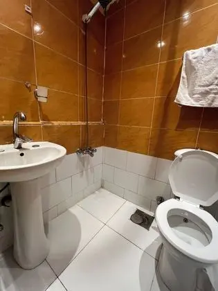 Tek Kişilik Oda, Ortak Banyo