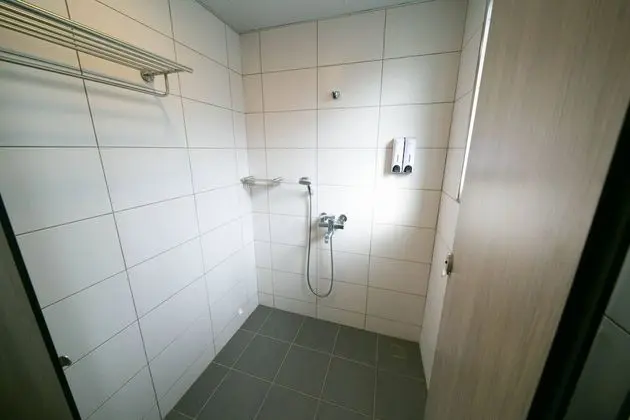 Basic Ortak Ranzalı Oda, Sadece kadınlar için