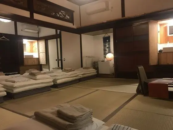 Traditional Ev (For 9 Guests, Whole Guest Room)