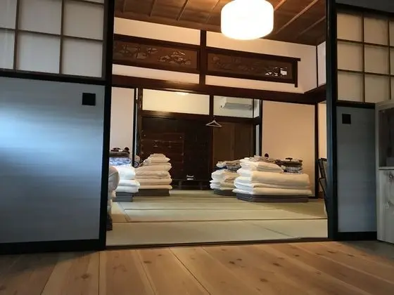 Traditional Ev (For 9 Guests, Whole Guest Room)