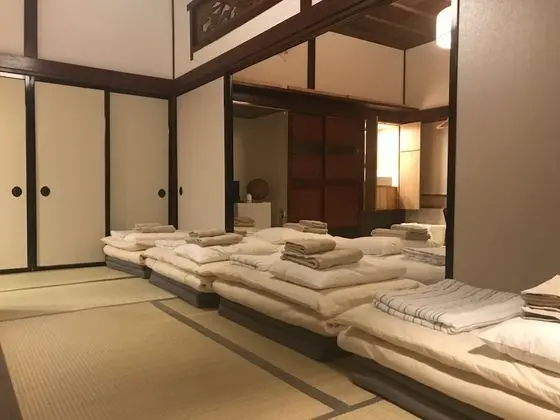 Traditional Ev (For 9 Guests, Whole Guest Room)