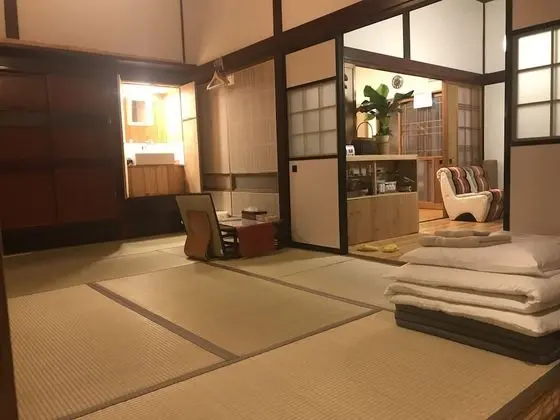 Traditional Ev (For 9 Guests, Whole Guest Room)
