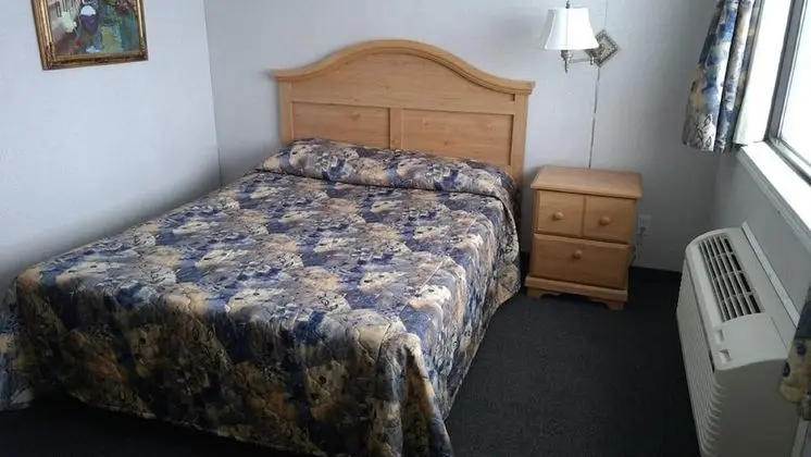 Kitchenette with 1 Double Bed