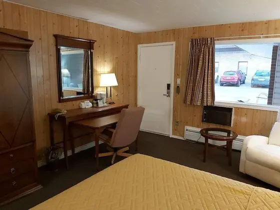 Kitchenette with 1 Double Bed