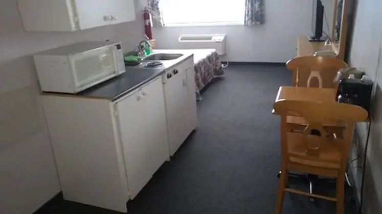 Kitchenette with 1 Double Bed