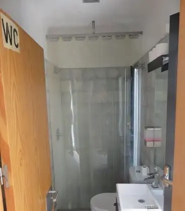 Ortak Ranzalı Oda, Karma Ranzalı Oda, Ortak Banyo (1 bed in a 6-Bed Dormitory Room)