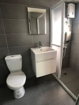 Standard Dört Kişilik Oda (4)