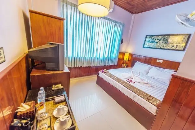 Deluxe Double with City View Free Airport Pickup & 60 minutes full body massage
