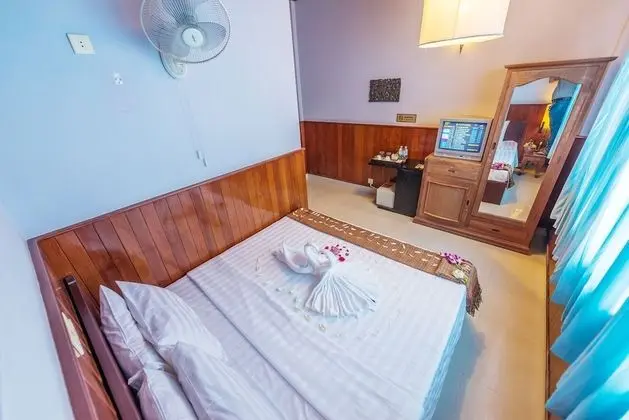 Deluxe Double with City View Free Airport Pickup & 60 minutes full body massage