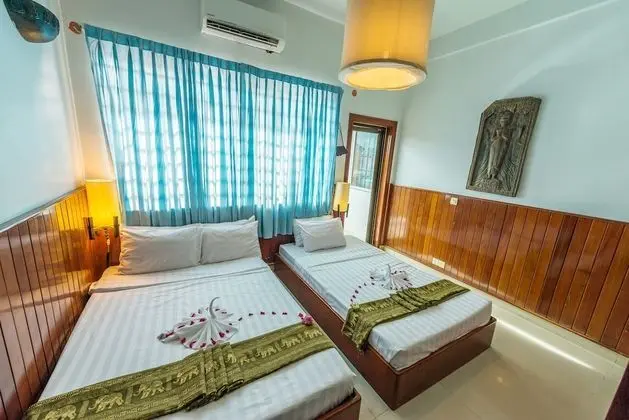 Deluxe Twin with City View Free Airport Pickup & 60 minutes full body massage