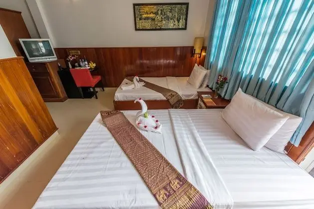 Deluxe Twin with City View Free Airport Pickup & 60 minutes full body massage