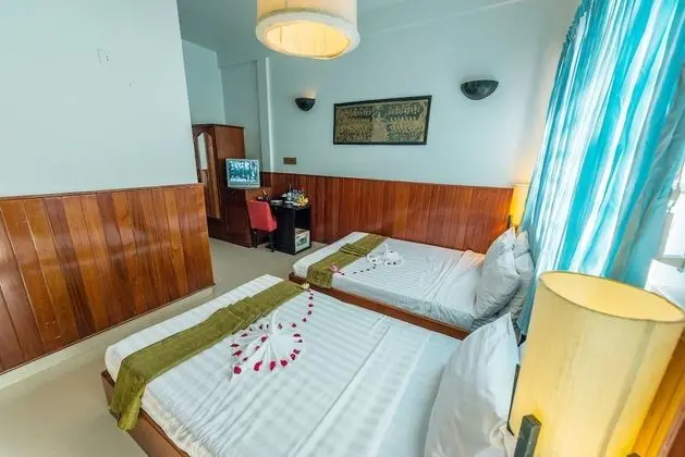 Deluxe Twin with City View Free Airport Pickup & 60 minutes full body massage