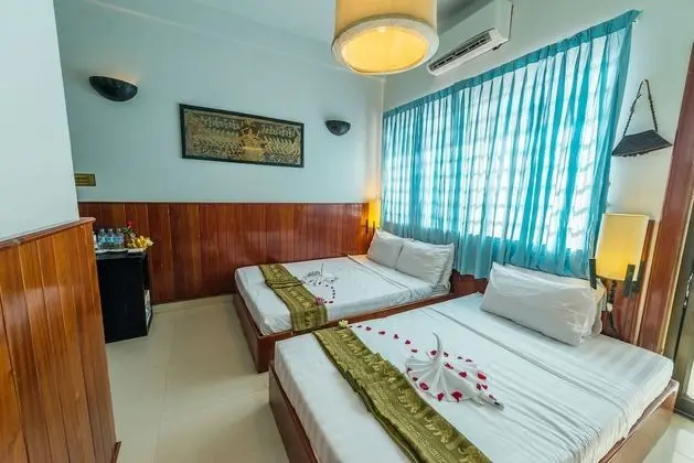 Deluxe Twin with City View Free Airport Pickup & 60 minutes full body massage