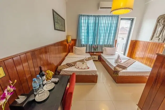 Deluxe Twin with City View Free Airport Pickup & 60 minutes full body massage