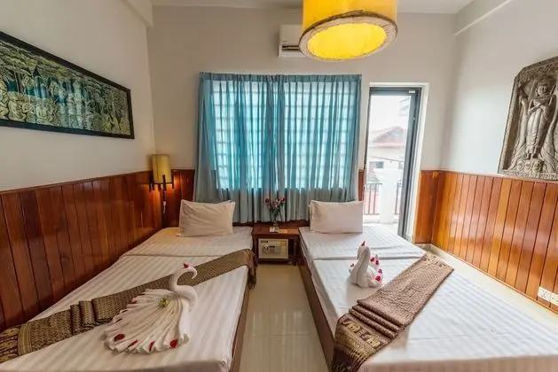 Deluxe Twin with City View Free Airport Pickup & 60 minutes full body massage