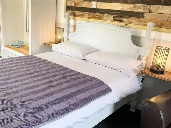 Tek Büyük Yataklı Oda, Özel Banyo