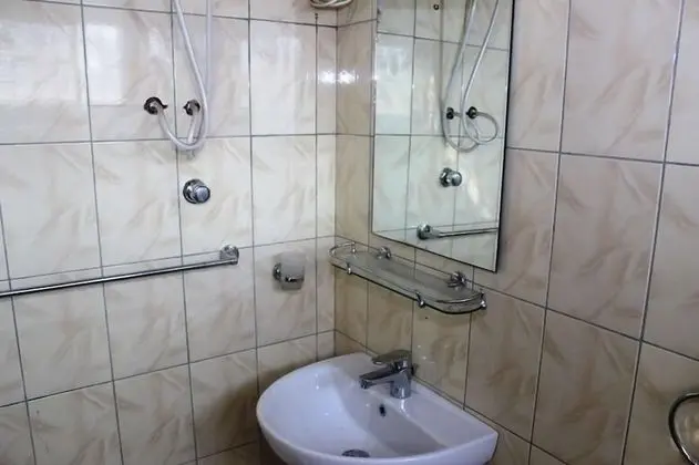 Basic Apart Daire, 1 Yatak Odası, Mutfak, Zemin Kat