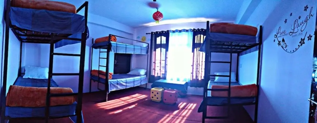 Ortak Ranzalı Oda, 1 Tek Kişilik Yatak, Sigara İçilmez