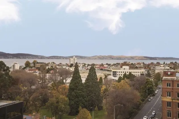 Oda, 1 En Büyük (King) Boy Yatak, Şehir Manzaralı