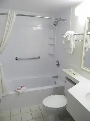 Süit, 1 Büyük (Queen) Boy Yatak, Sigara İçilmez (One-Bedroom)
