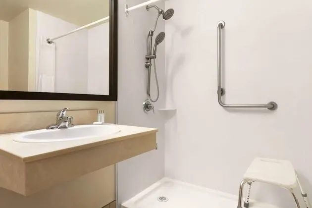 Standard Oda, 1 En Büyük (King) Boy Yatak, Engellilere Uygun, Sigara İçilmez (3rd Floor)