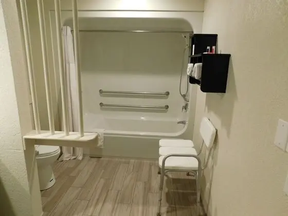 Standard Oda, 1 En Büyük (King) Boy Yatak, Engellilere Uygun, Sigara İçilmez