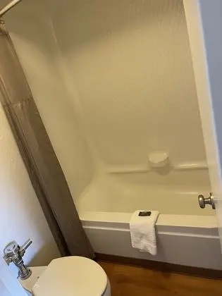 Oda, 1 Çift Kişilik Yatak, Sigara İçilmez