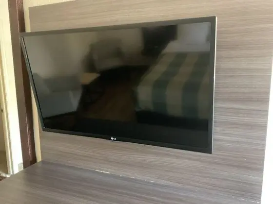 Deluxe Oda, 1 Büyük (Queen) Boy Yatak, Engellilere Uygun, Sigara İçilmez