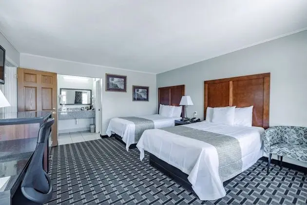 Oda, 2 Çift Kişilik Yatak, Sigara İçilebilir