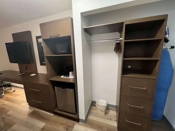 Standard Oda, 2 Büyük (Queen) Boy Yatak, Sigara İçilmez, Buzdolabı ve Mikrodalga