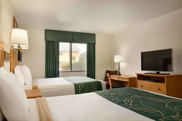 Oda, 2 Büyük (Queen) Boy Yatak, Sigara İçilmez