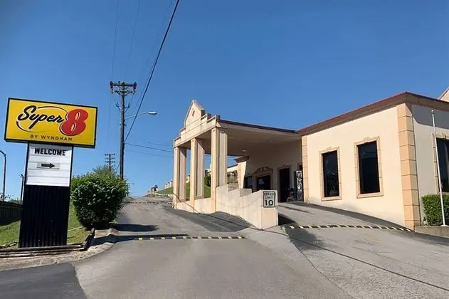 Oda, 2 Büyük (Queen) Boy Yatak, Sigara İçilmez