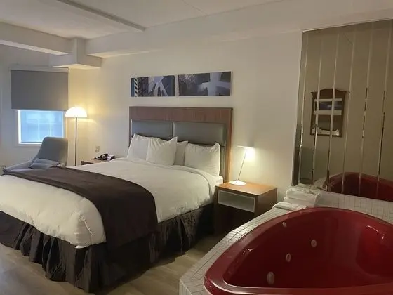 Oda, 1 En Büyük (King) Boy Yatak, Sigara İçilmez, Sıcak Su Küveti