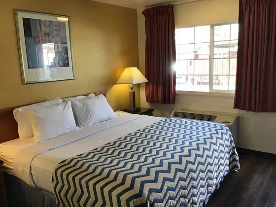 Standard Oda, 1 Büyük (Queen) Boy Yatak