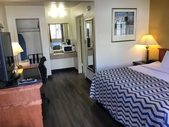 Standard Oda, 1 Büyük (Queen) Boy Yatak