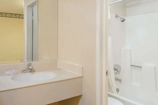 Oda, 1 Çift Kişilik Yatak, Sigara İçilmez, Balkon